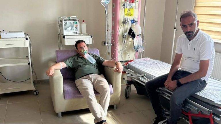 Sivas’ta çıkan yangında 5 itfaiye eri dumandan etkilendi