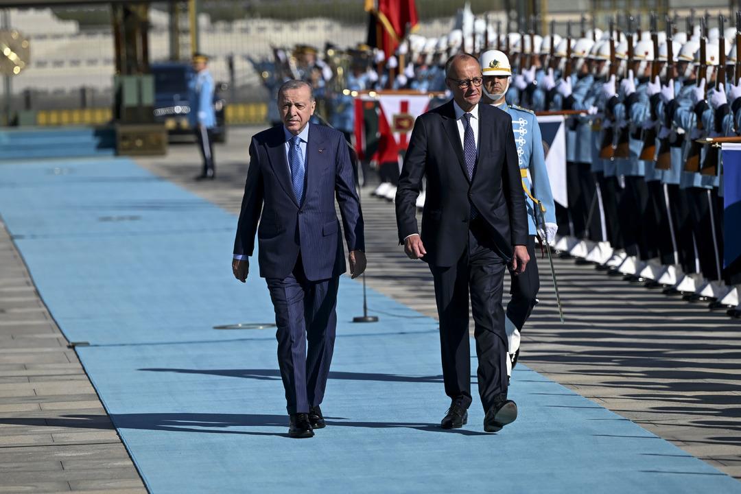 Almanya Başbakanı Merz Türkiye'de: Cumhurbaşkanı Erdoğan kendisini resmi törenle karşıladı 12