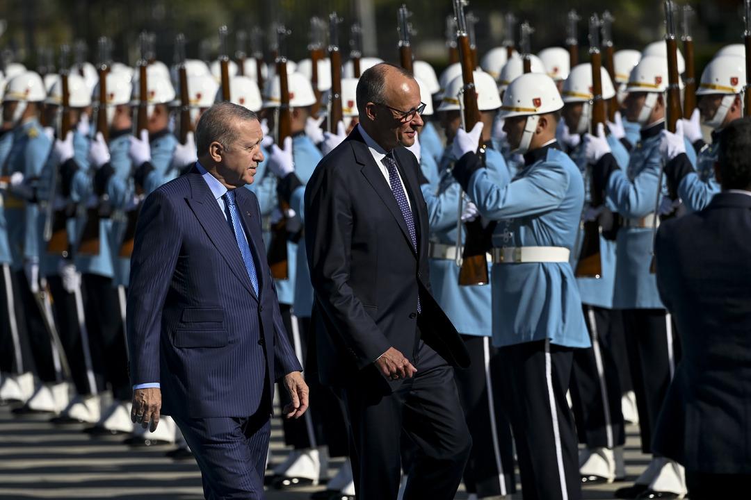 Almanya Başbakanı Merz Türkiye'de: Cumhurbaşkanı Erdoğan kendisini resmi törenle karşıladı 14