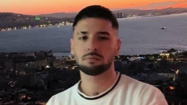 Rapçi Uzay sahnede gözaltına alındı! ‘Şarkı sözleri’ iddiası