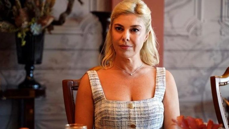 Gözde Kansu plajda görüntülendi! Yaşını duyanlar inanamadı